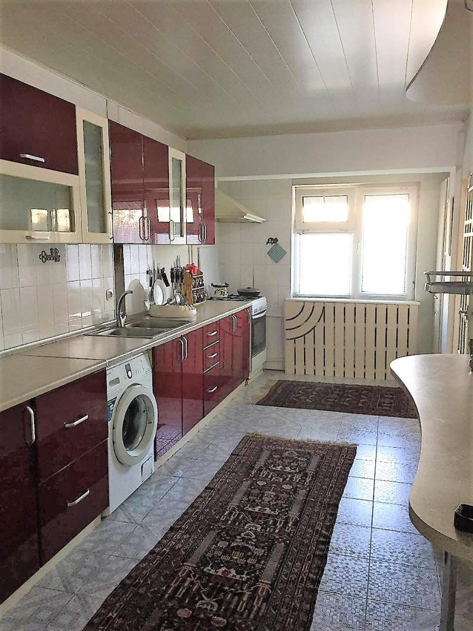 Apartamento de 100 m² en Distrito Shaykhontohur, con 3 habitación Taskent Exterior foto